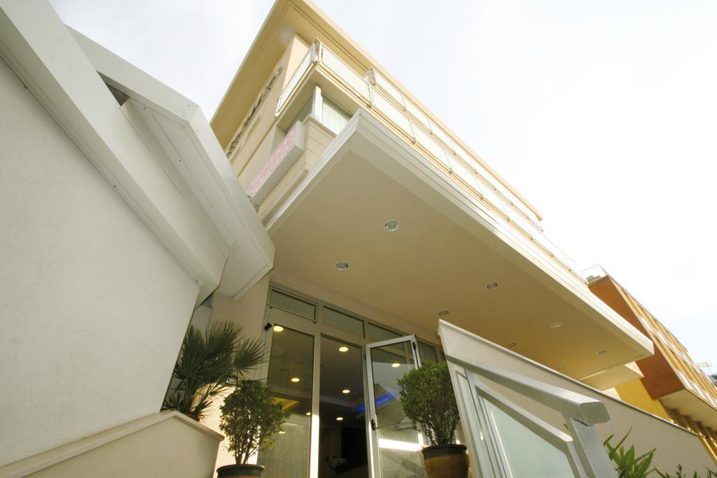 Hotel Sole Mio Rimini Exterior photo