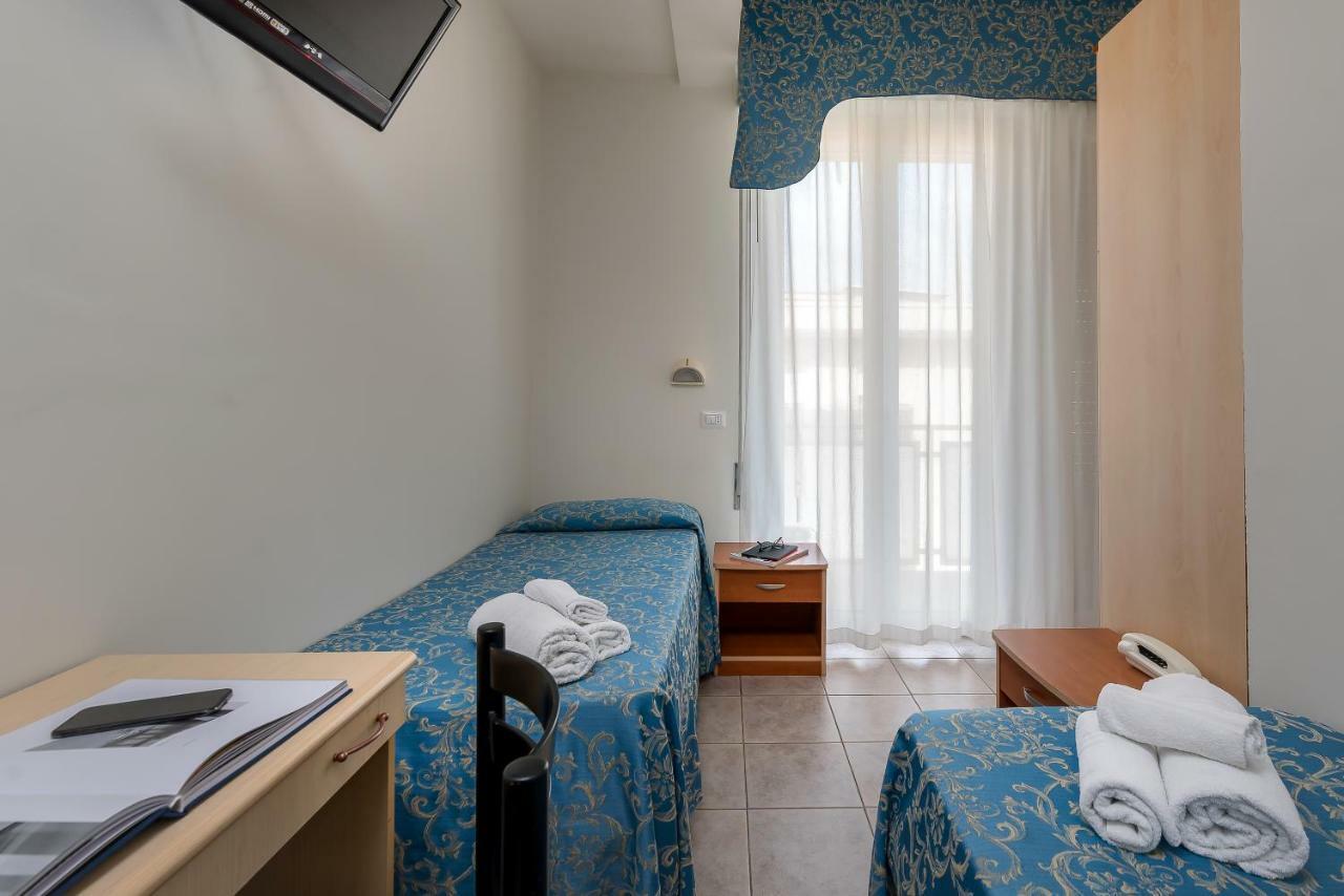 Hotel Sole Mio Rimini Exterior photo