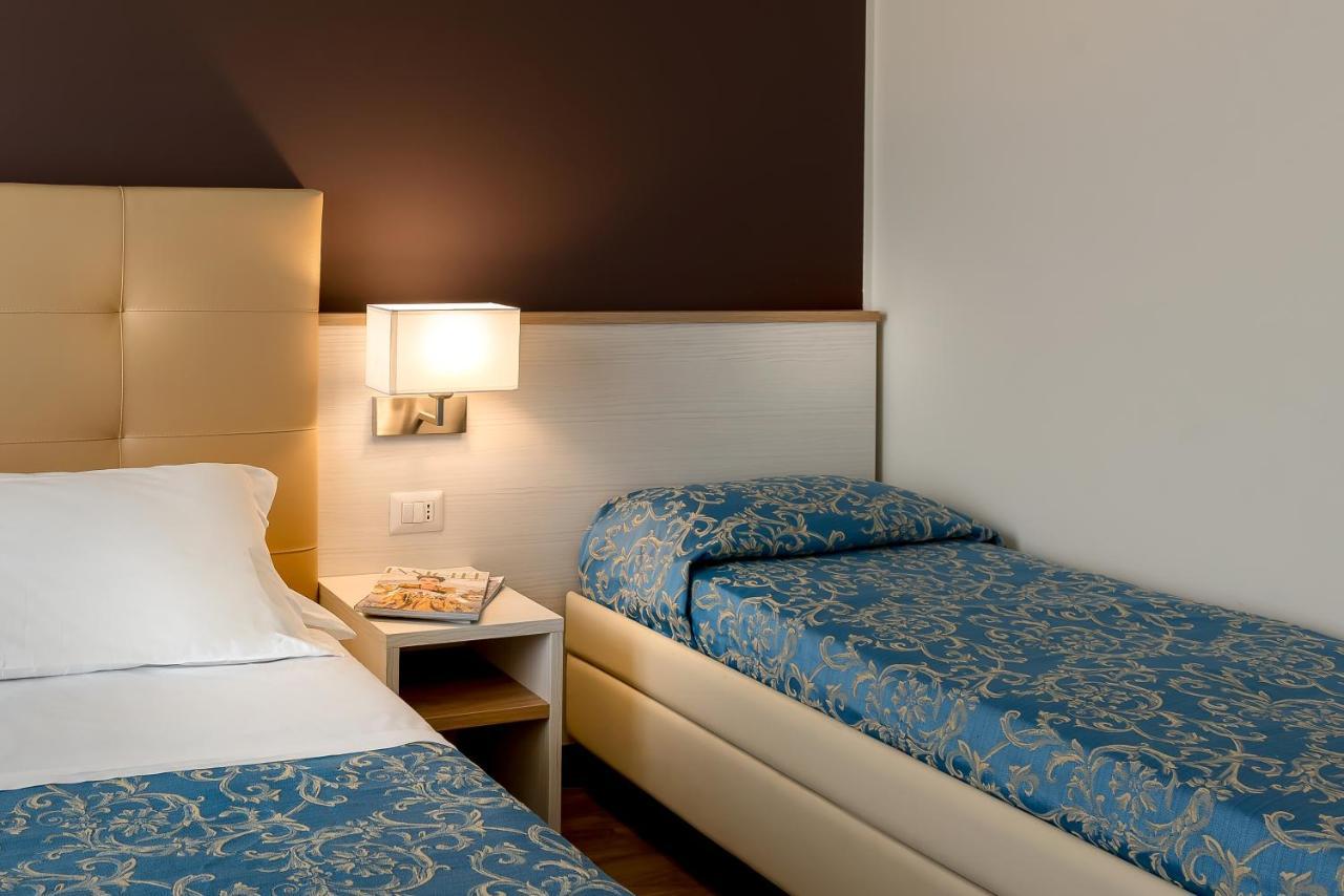 Hotel Sole Mio Rimini Exterior photo
