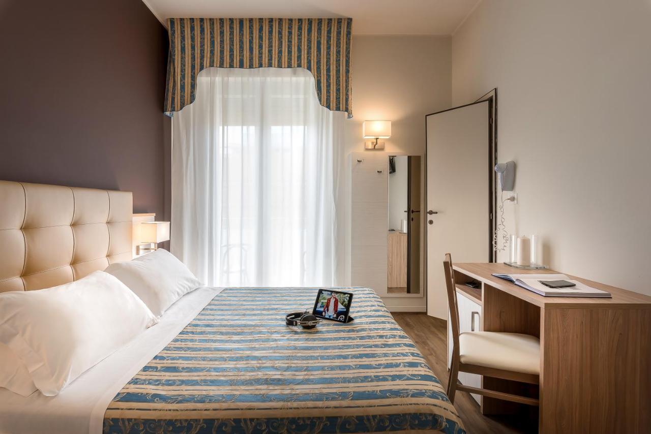 Hotel Sole Mio Rimini Exterior photo